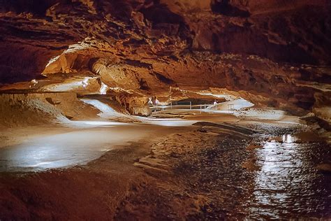 Tuckaleechee caverns - 